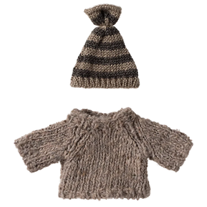 Knitted sweater and hat, Big brother mouse