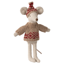 Load image into Gallery viewer, Knitted sweater and hat, Mum mouse
